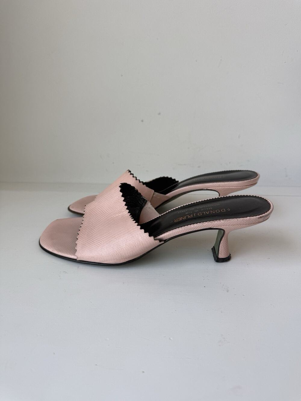 Donald J Pliner Sandals Heels 9.5 Pink Pip Toe